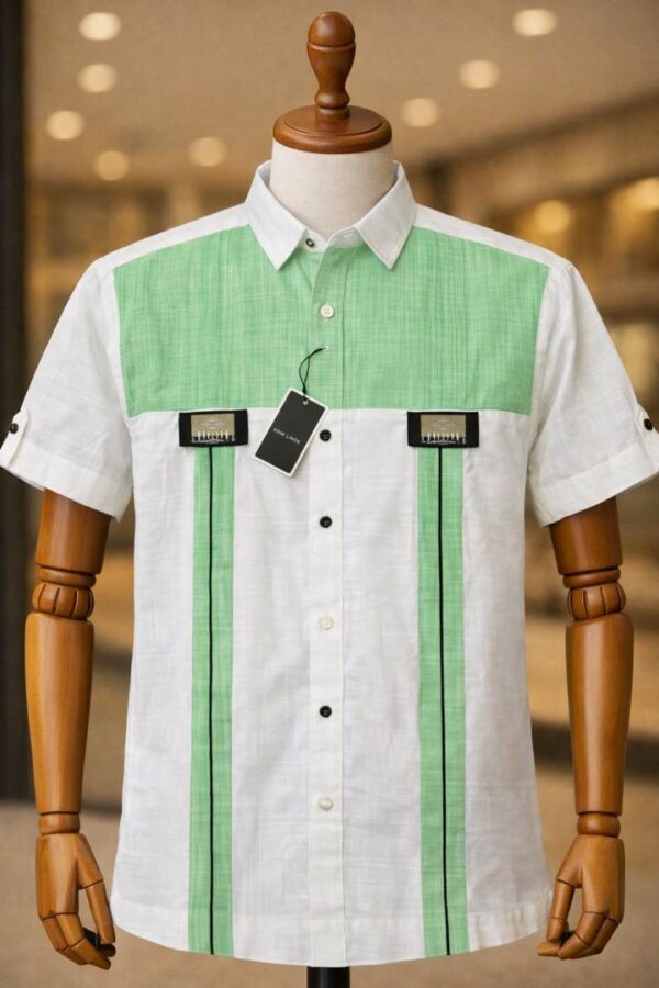 Chemise Homme Blanche et Vert Brodée – Style Élégant Africain Moderne